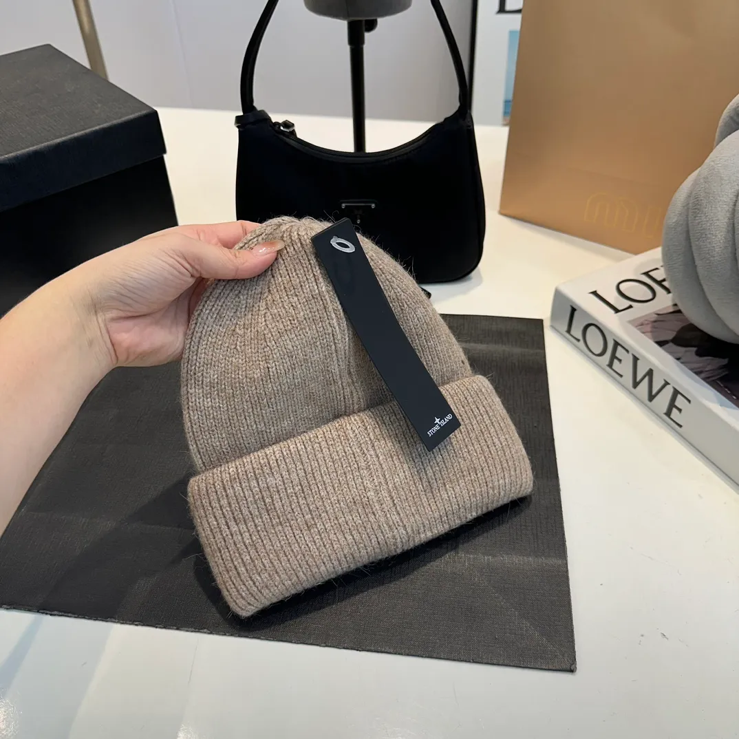 P60 Trendy brand Stone Island STONE classic popular cashmere wool knitted hat New autumn and winter cashmere woolen hat, men and women cold hat, Little Red Riding Hood popular style